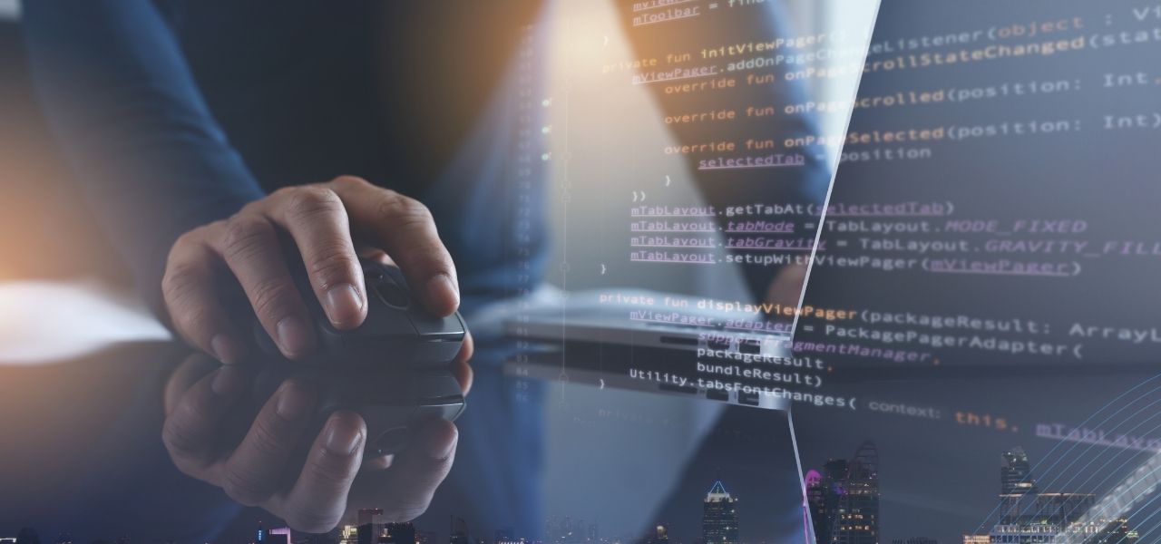 For applicants It expert works with mouse and computer